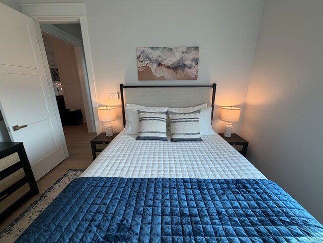 Building Photo - 867 Bowers Ln