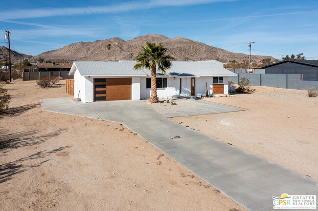 Building Photo - 4742 Ave La Flora Desierta