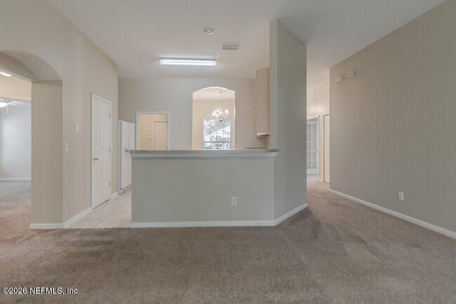 Building Photo - 684 Sid Dr