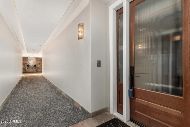 Building Photo - 4909 N Woodmere Fairway