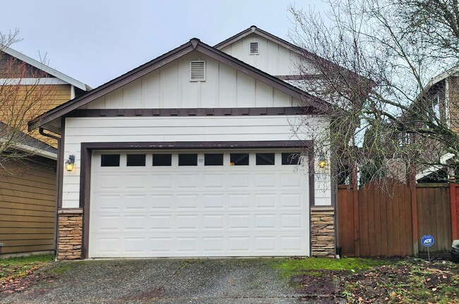 Building Photo - 3 Bedroom Home in Everett