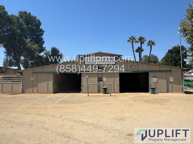 Building Photo - Gated Community Canyon Lake - Large 3 bedr...