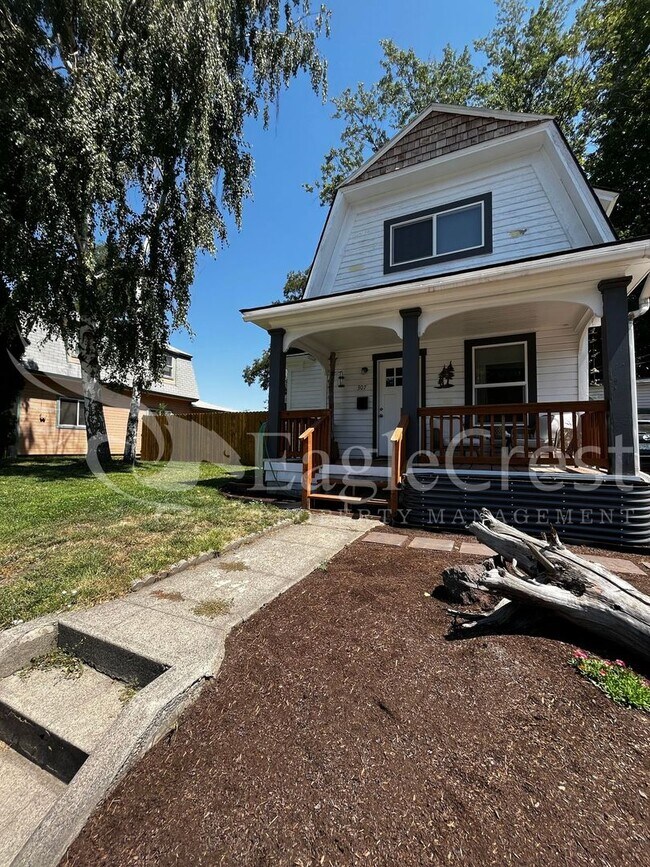Building Photo - 307 S Roosevelt St