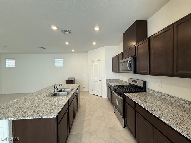 Building Photo - 9097 Vesey Ave