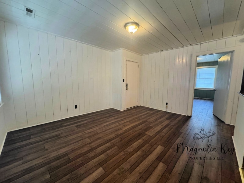 Building Photo - 7203 Porcher Dr
