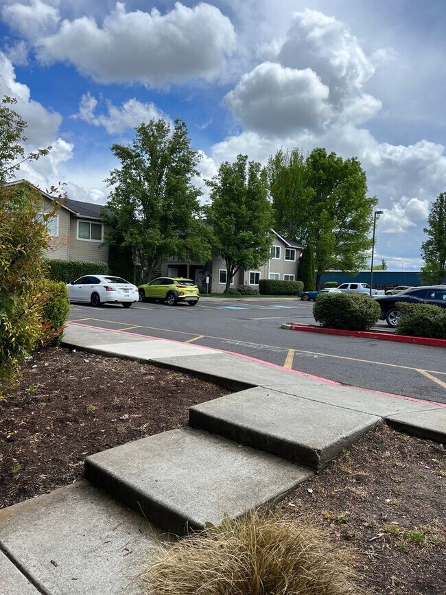 Building Photo - 3163 Juniper Ridge Dr