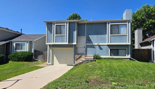 Primary Photo - 4075 Dolphin Cir
