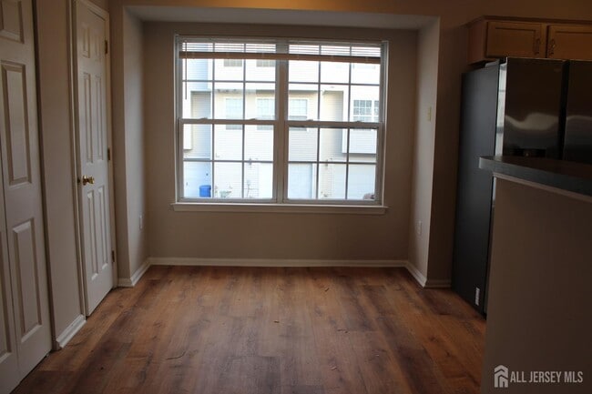 Building Photo - 53 Giera Ct