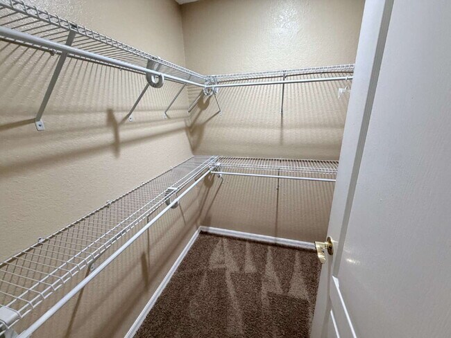 Building Photo - Charming 3BR/2BA Rental in Hillside Heights – South Lakeland