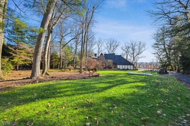 Building Photo - 545 Johnston Dr