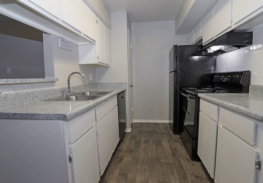 Primary Photo - Woodland Trails Apartments