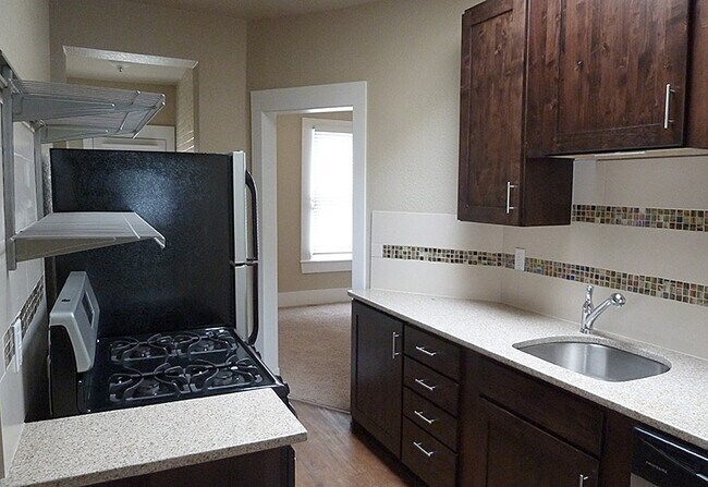 Building Photo - Boutique Apartments