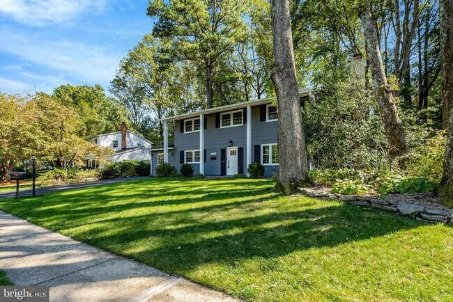 Primary Photo - 6805 Reynard Dr