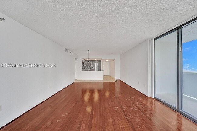 Building Photo - 20505 E Country Club Dr