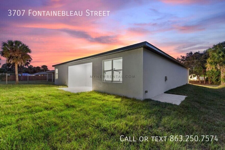 Building Photo - 3707 Fontainebleau St
