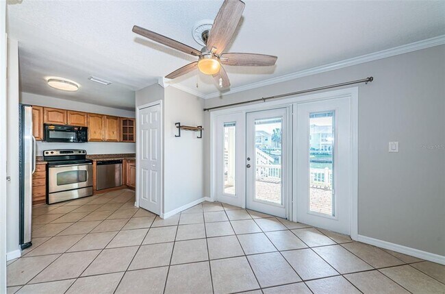 Building Photo - 5196 Beach Dr SE