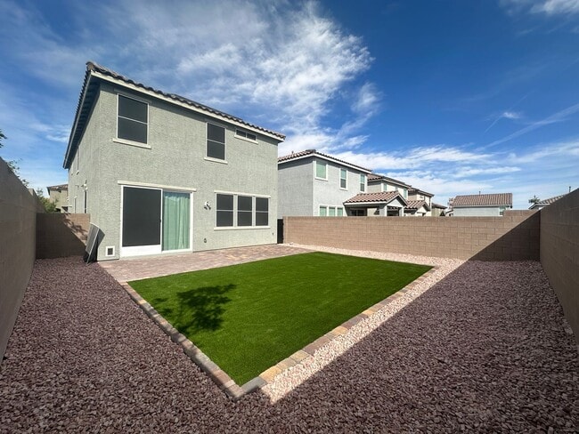 Building Photo - Whistling Sands