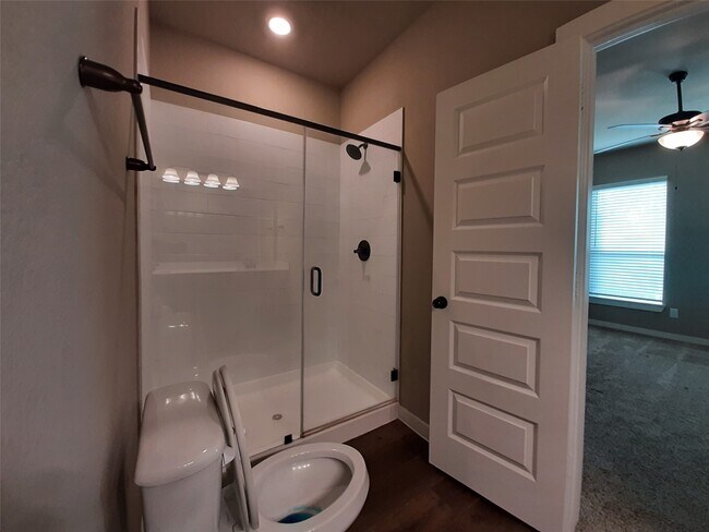Building Photo - 9741 Grosbeak Ln