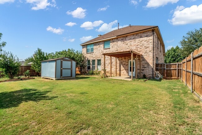 Building Photo - 513 Renee Dr