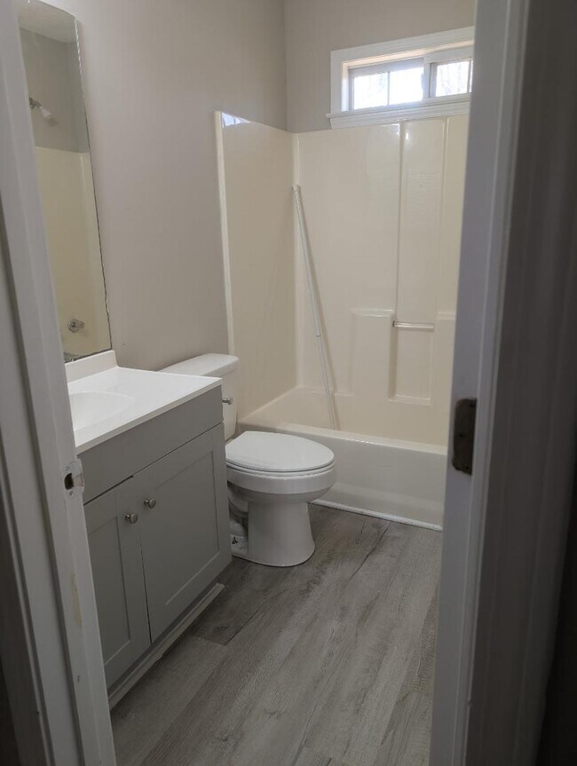 Building Photo - 6319 Richfield Ln