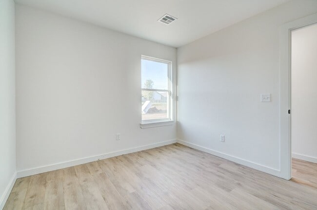 Building Photo - 224 NW 122nd St