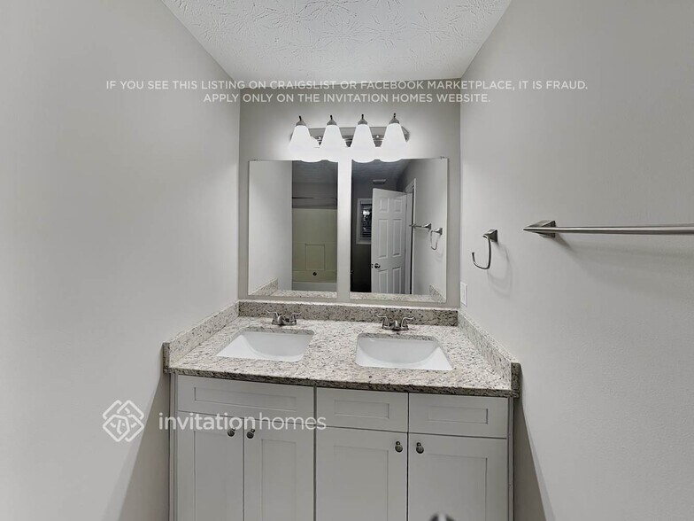 Building Photo - 10 Kentshire Pl NW