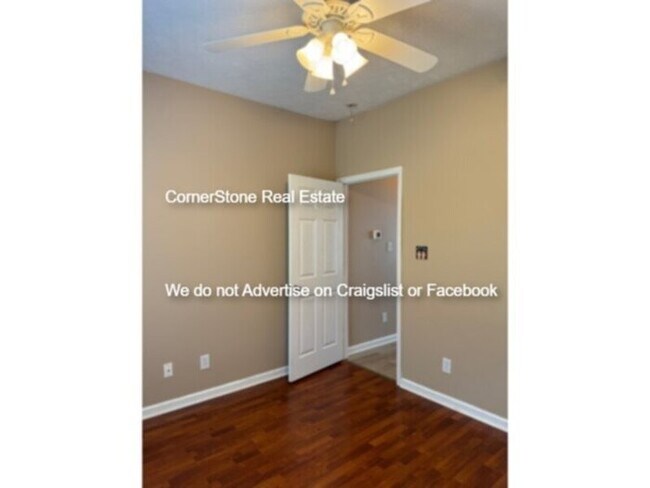 Building Photo - 106 Van Buren Dr