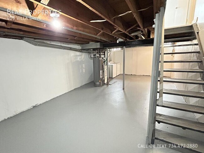 Building Photo - 403 Villa Dr