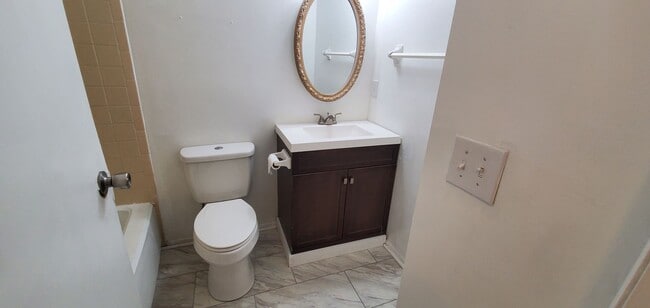Building Photo - Beautiful  Home Available for Rent in Charlotte, NC in Carmel Area