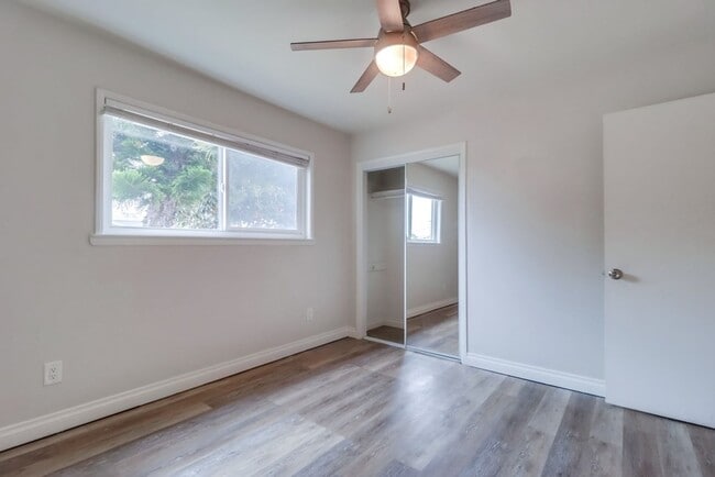 Building Photo - Imperial Beach, Gorgeous 4 bed 2 bath home...