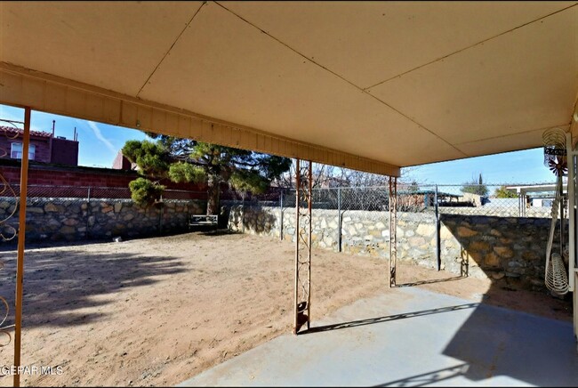 Building Photo - 3565 Breckenridge Dr