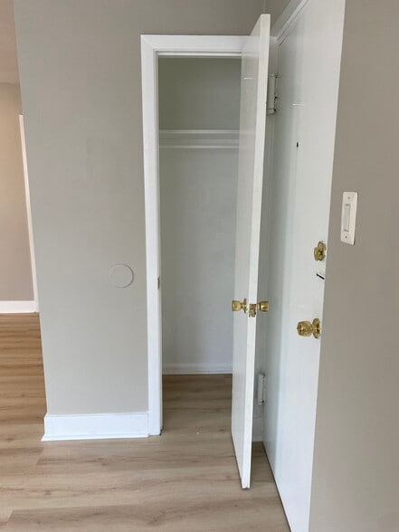 Building Photo - 7618 Rising Sun Ave