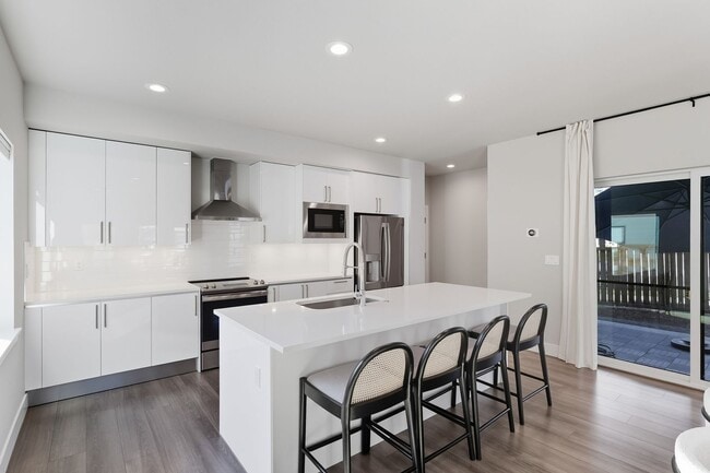 Building Photo - Newer Construction 4 Bedroom Home at Pleas...