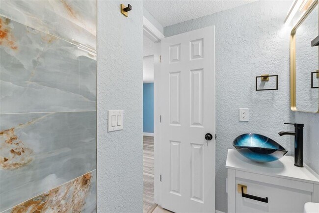 Building Photo - 113 145th Ave