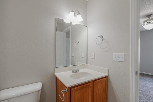 Building Photo - 402 Wincrest Ln
