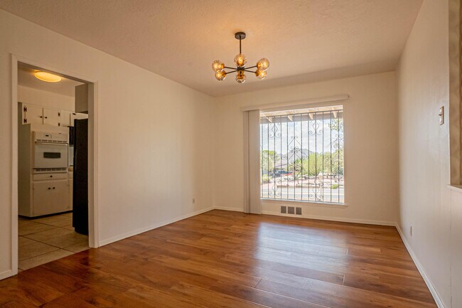 Building Photo - 4200 N Stanton St