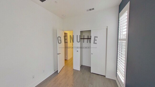 Building Photo - Coming Soon: Beautifully Furnished 3Bd 3.5Ba Condo in Costa Mesa