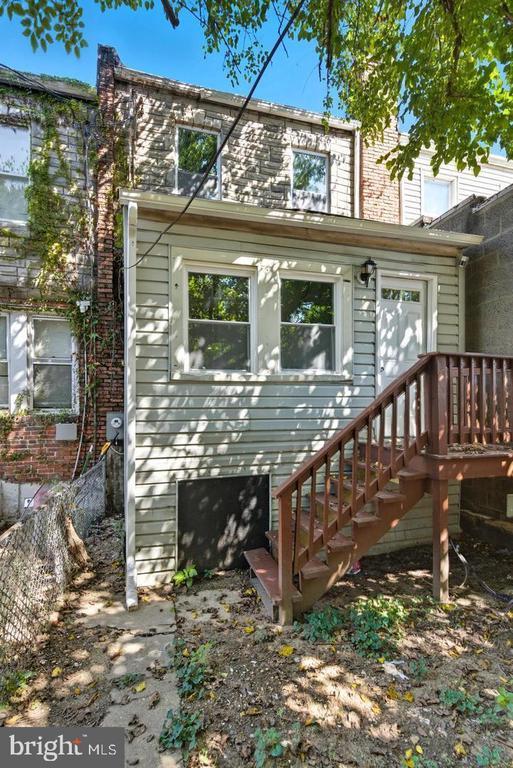 Building Photo - 809 Pontiac Ave