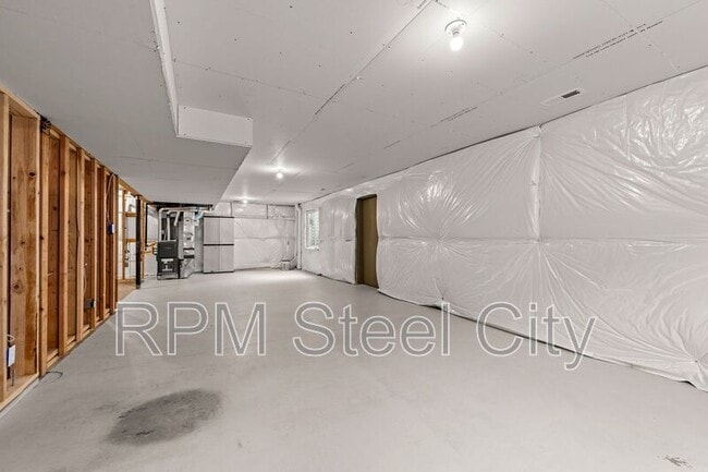 Building Photo - 868 E Sandusky Dr