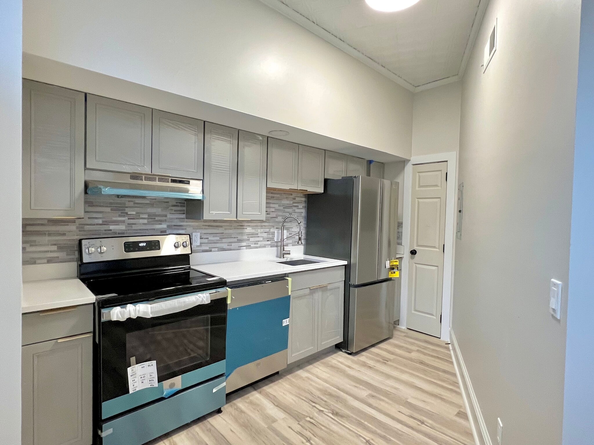 Building Photo - 456 Bingaman St