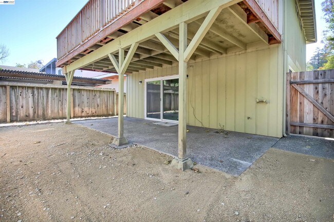 Building Photo - 127 Walti St