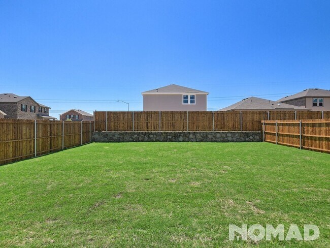 Building Photo - 4 Bedroom Single Family Home in Crowley