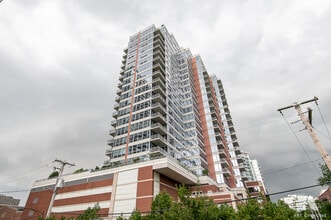 Building Photo - 1600 S Prairie Ave