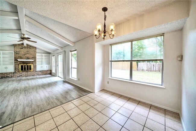 Building Photo - 1509 Sagebrush Dr
