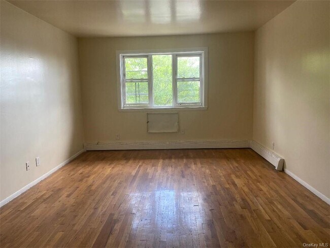 Primary Photo - 943 Arnow Ave
