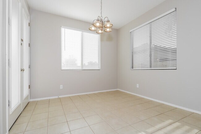 Building Photo - 9111 S 258th Ln