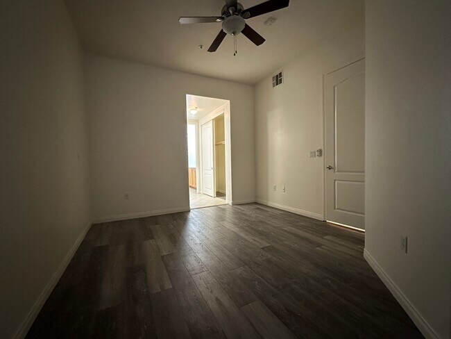 Building Photo - Luxury guard-gated mid-rise Manhattan Cond...