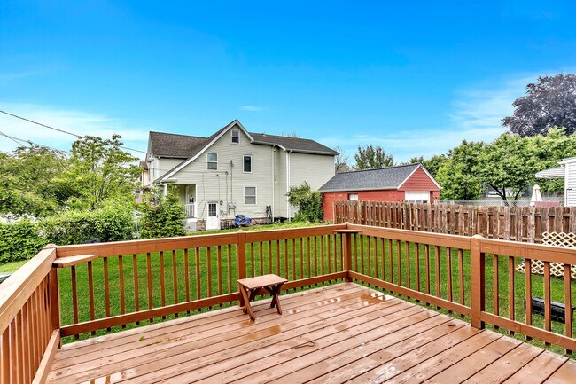 Building Photo - 401 Sanford Ave