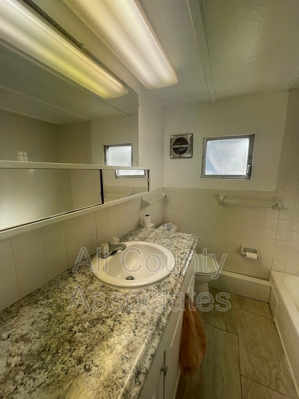 Building Photo - 2132 Kepner Dr