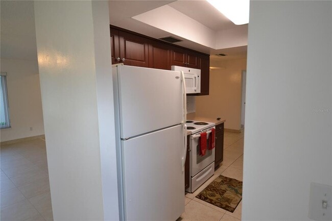 Building Photo - 2357 White Oak Cir